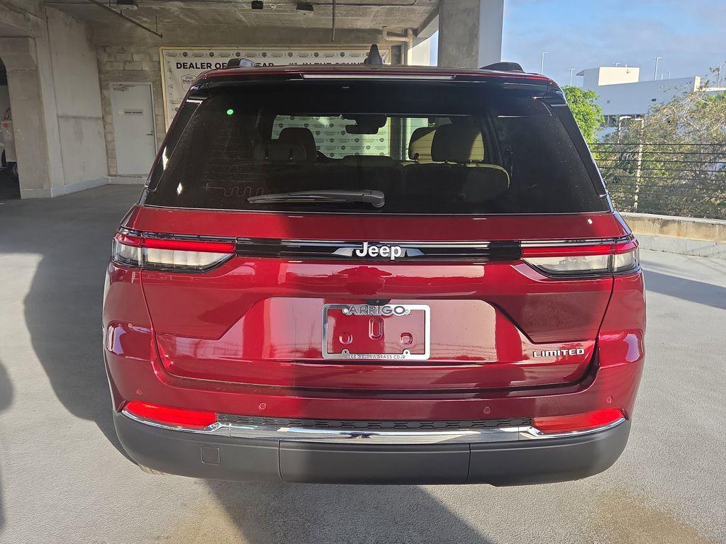 new 2025 Jeep Grand Cherokee car, priced at $35,786