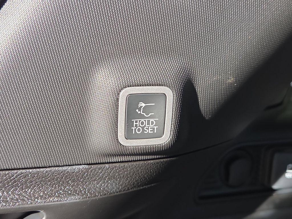 new 2025 Jeep Grand Cherokee car, priced at $35,786