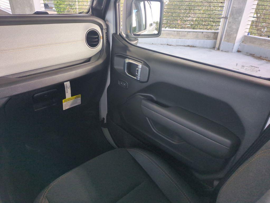 new 2026 Jeep Gladiator car, priced at $36,371