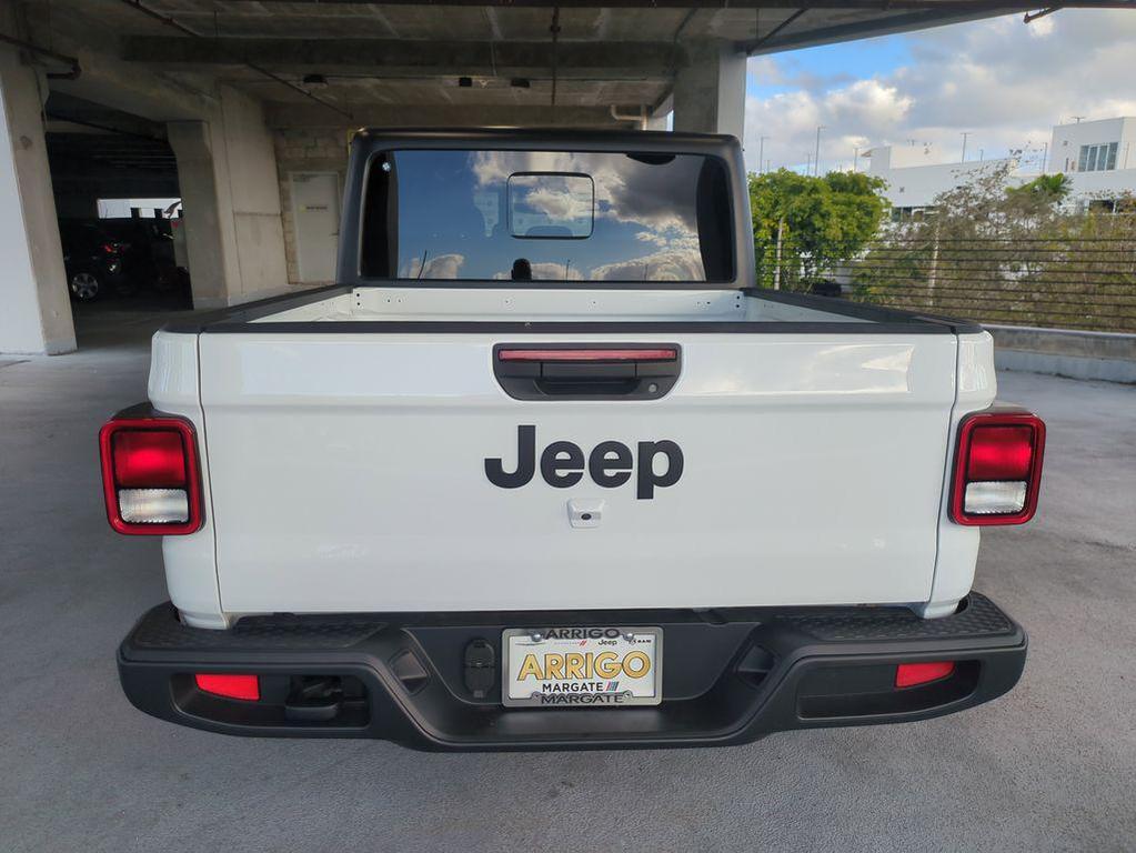 new 2026 Jeep Gladiator car, priced at $36,371