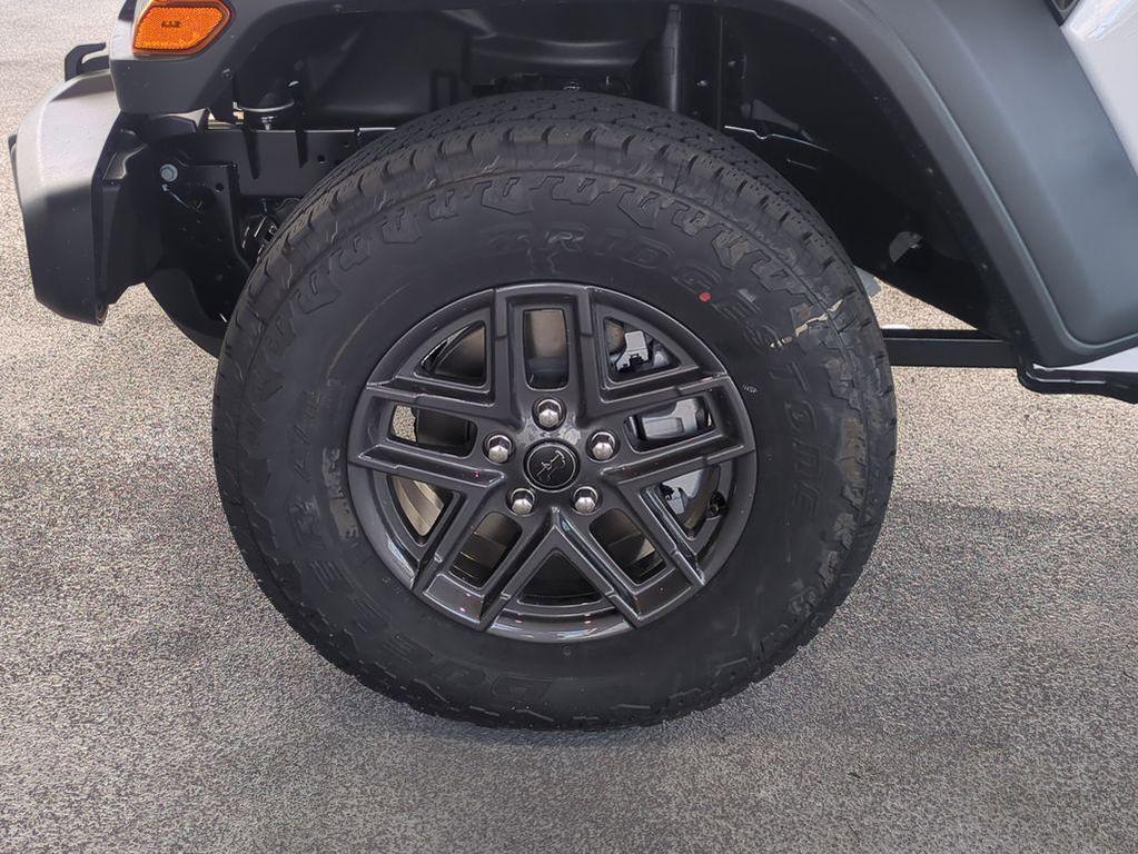 new 2026 Jeep Gladiator car, priced at $36,371