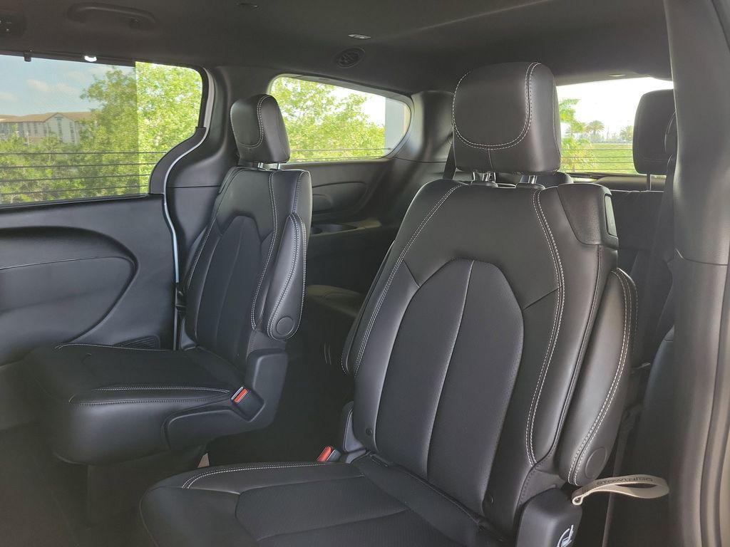 new 2026 Chrysler Pacifica car, priced at $35,205