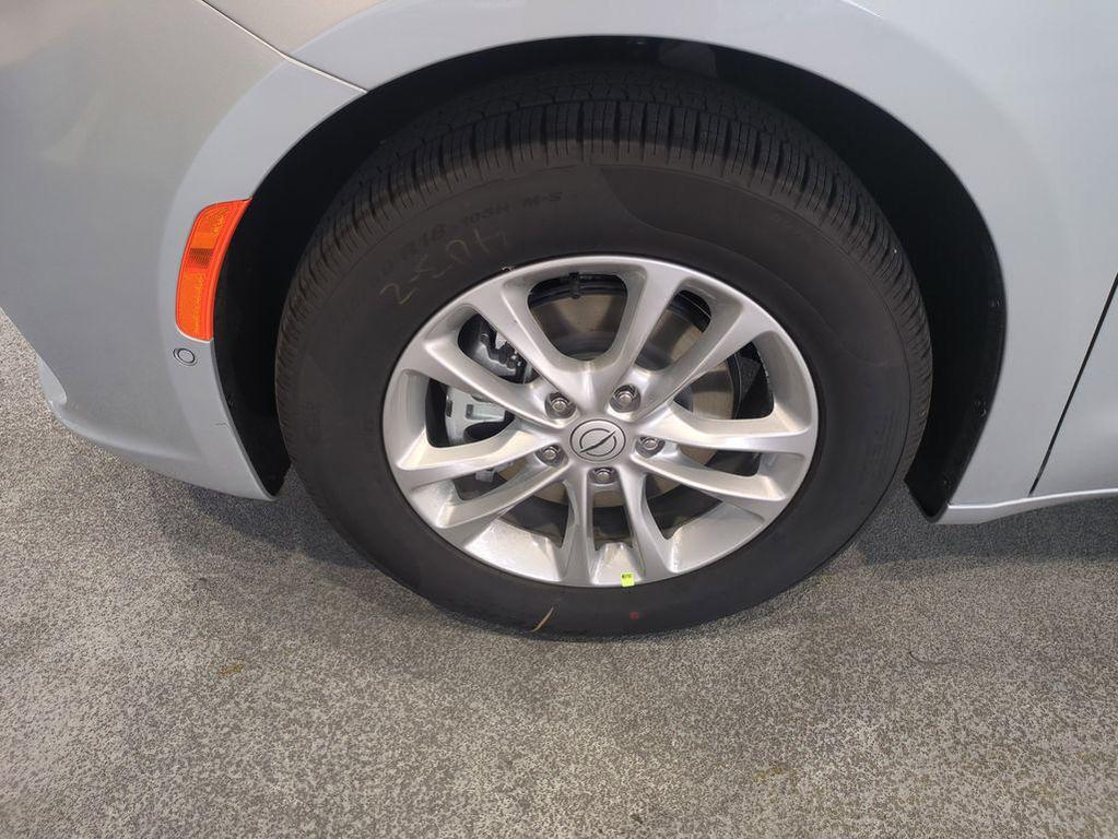 new 2026 Chrysler Pacifica car, priced at $37,292