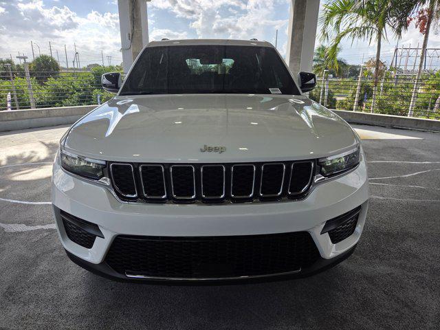 new 2025 Jeep Grand Cherokee car