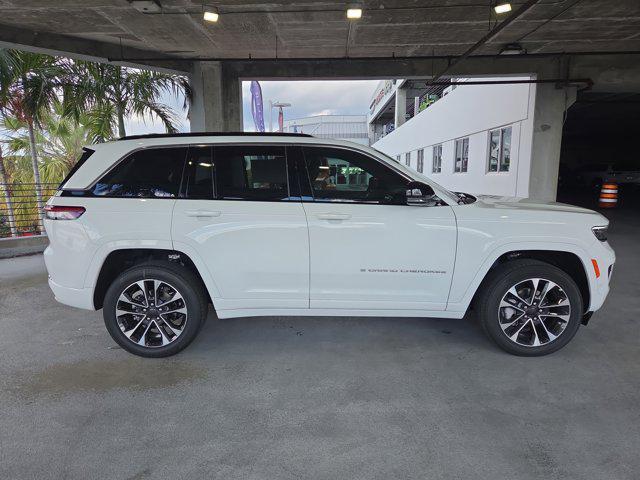 new 2025 Jeep Grand Cherokee car