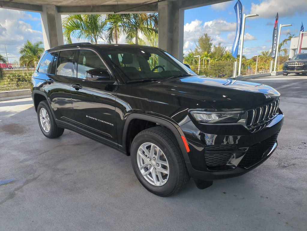 new 2025 Jeep Grand Cherokee car, priced at $31,032