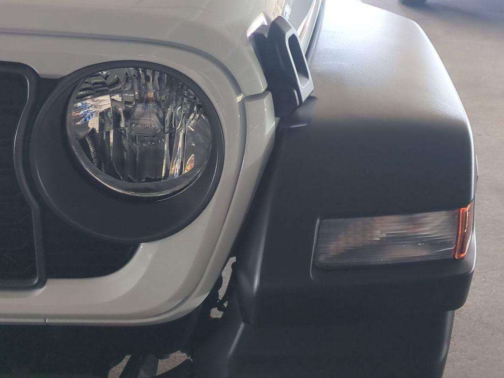 new 2026 Jeep Wrangler car, priced at $37,269