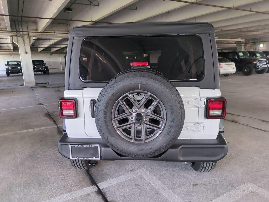 new 2026 Jeep Wrangler car, priced at $34,323