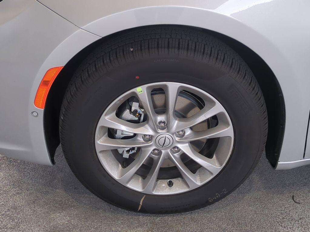 new 2026 Chrysler Pacifica car, priced at $35,832