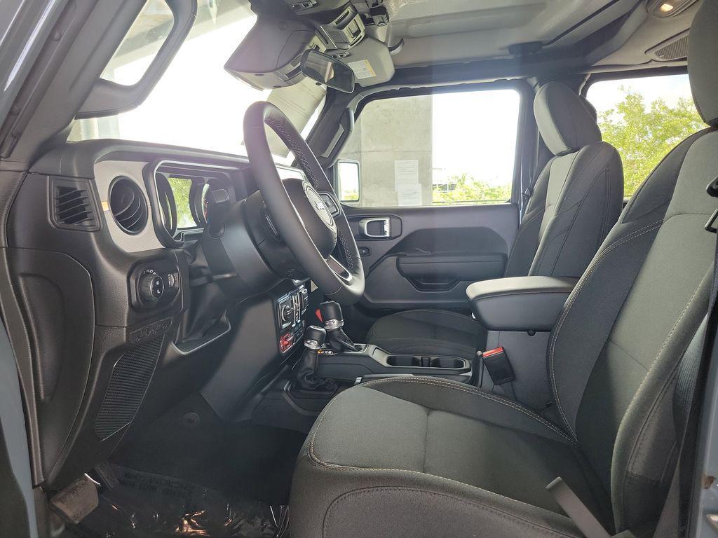 new 2026 Jeep Gladiator car, priced at $47,443