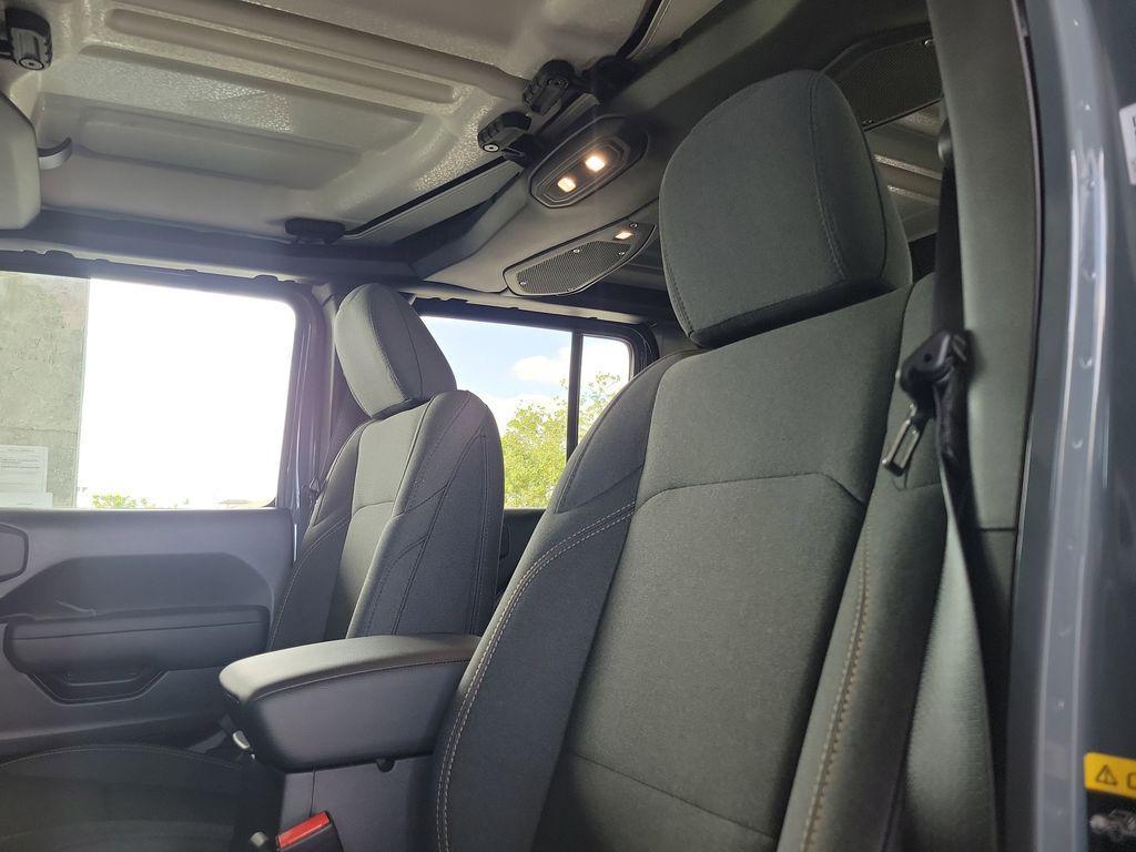 new 2026 Jeep Gladiator car, priced at $47,443