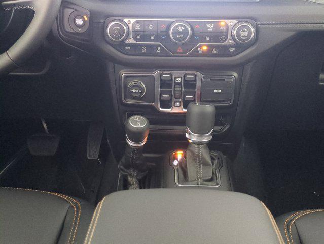 new 2025 Jeep Gladiator car