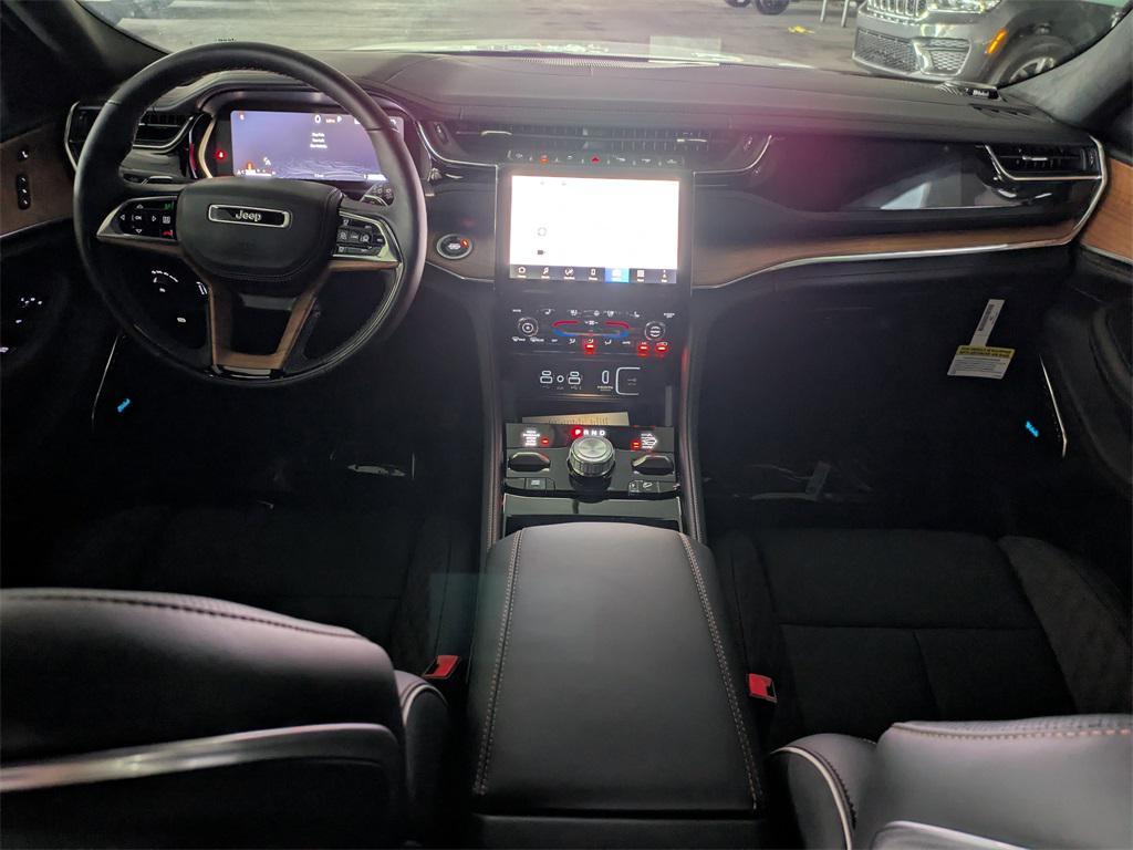 new 2025 Jeep Grand Cherokee car, priced at $56,986