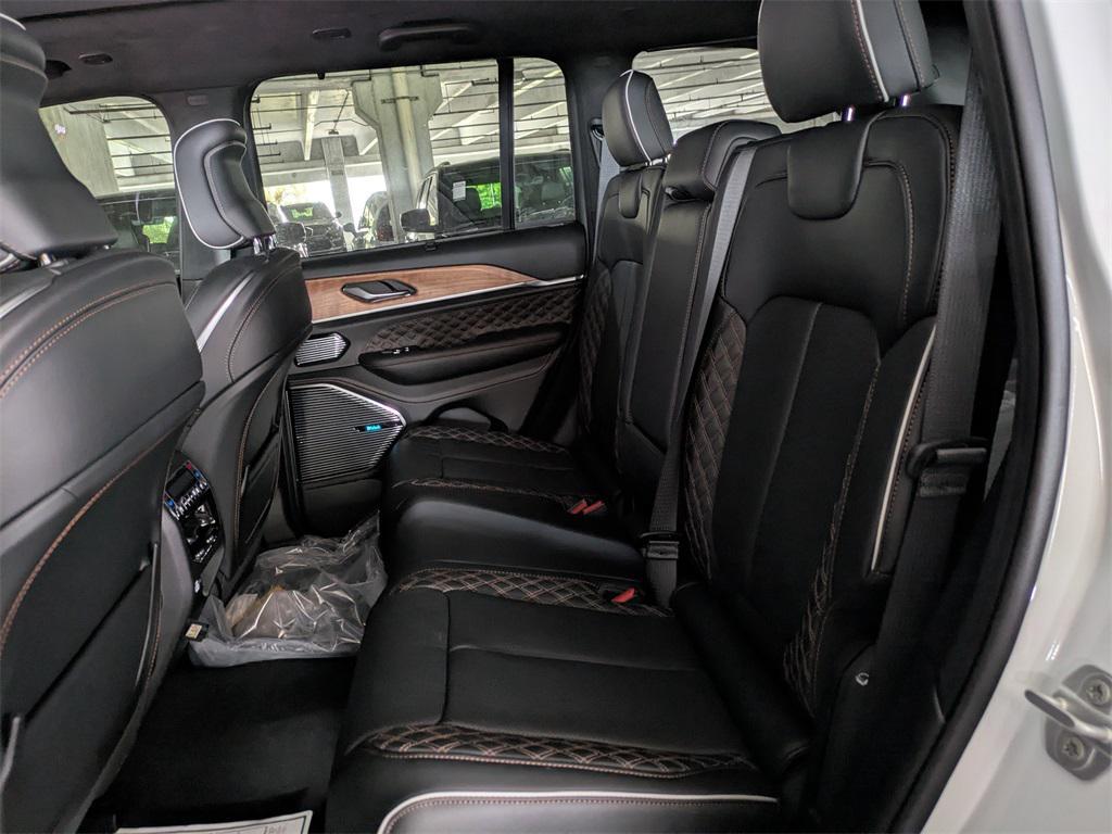 new 2025 Jeep Grand Cherokee car, priced at $56,986