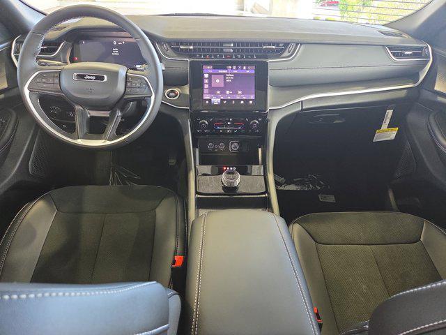 new 2025 Jeep Grand Cherokee L car