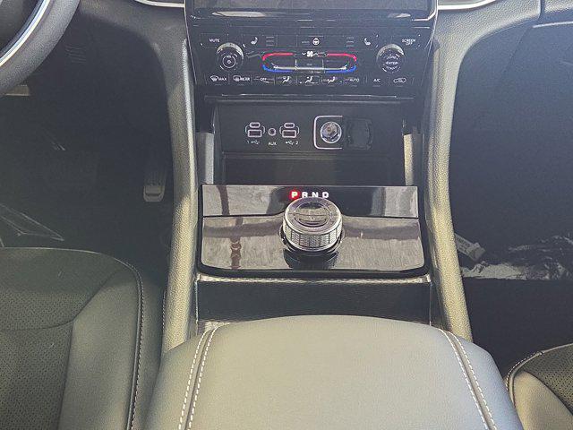 new 2025 Jeep Grand Cherokee L car