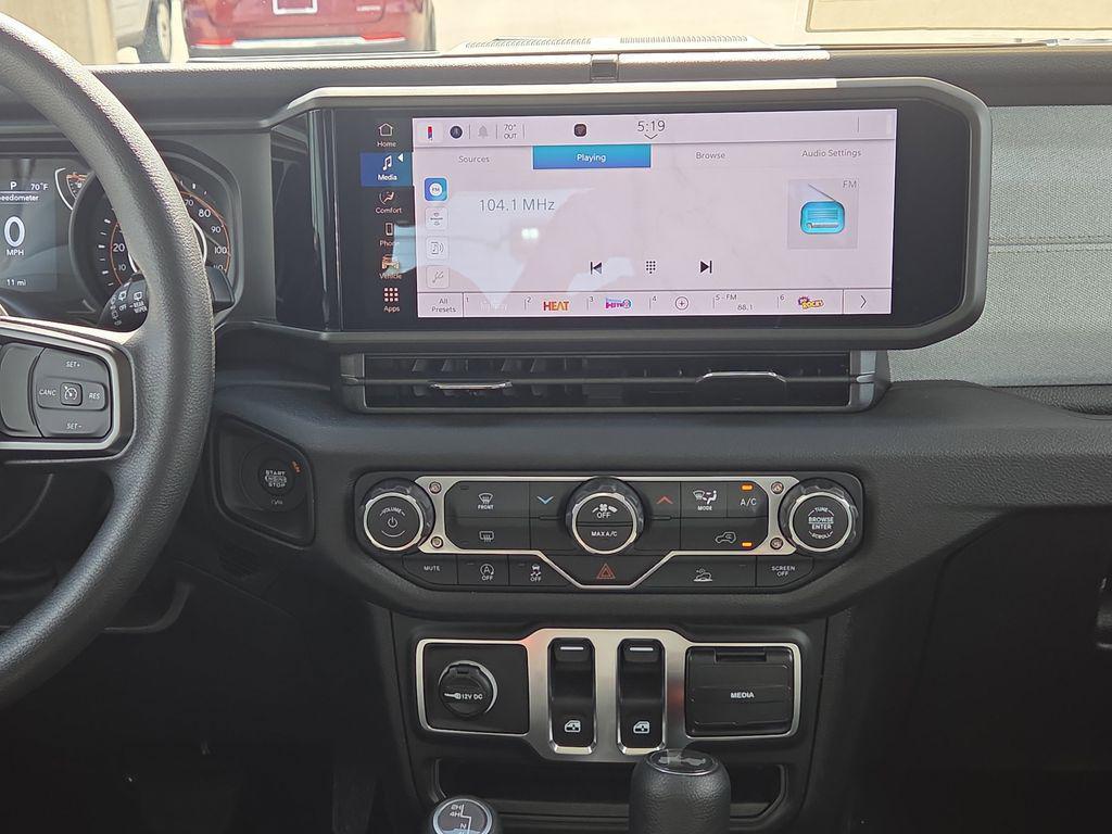 new 2026 Jeep Wrangler car, priced at $33,673