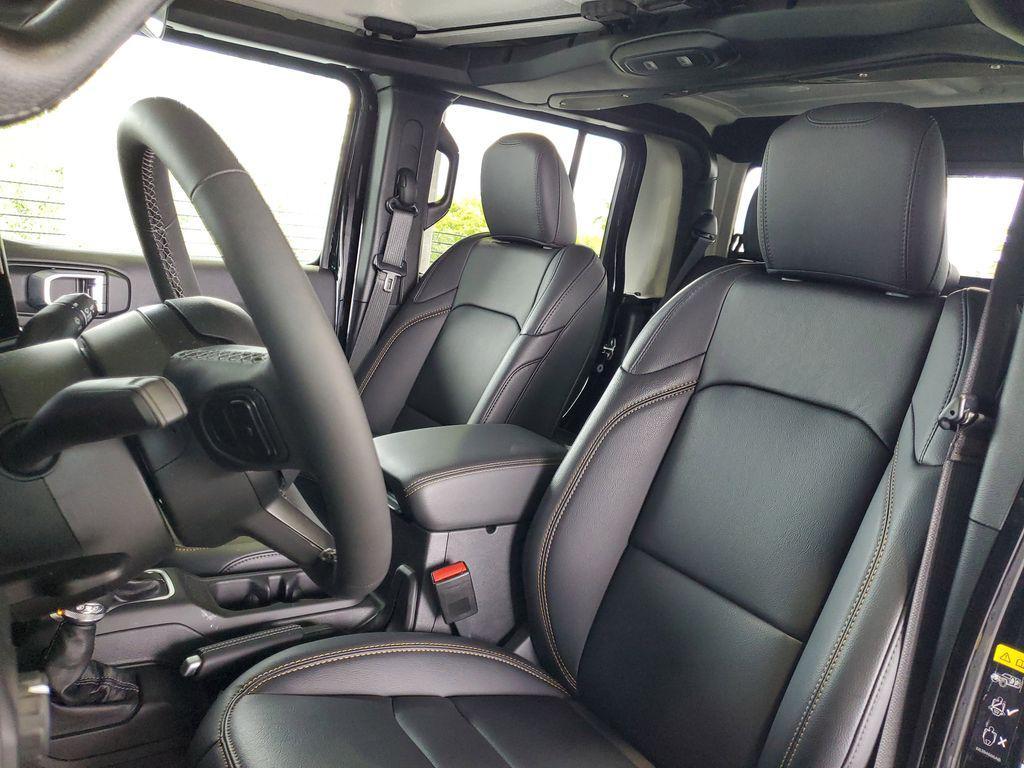 new 2026 Jeep Gladiator car, priced at $44,673