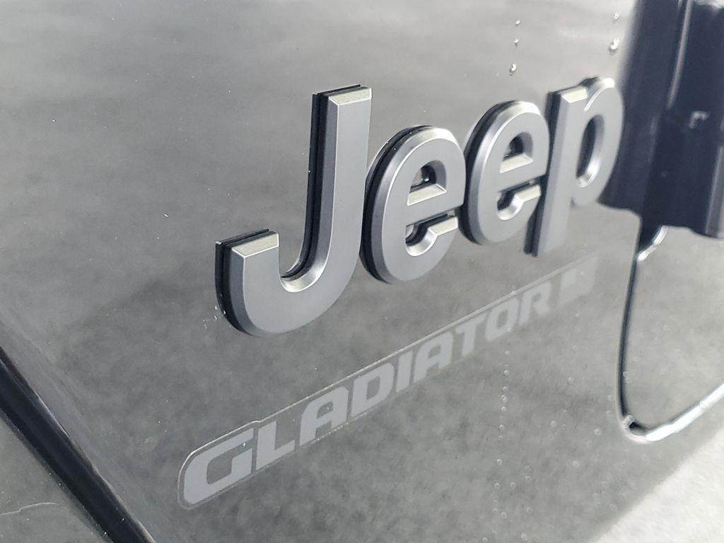 new 2026 Jeep Gladiator car, priced at $44,673