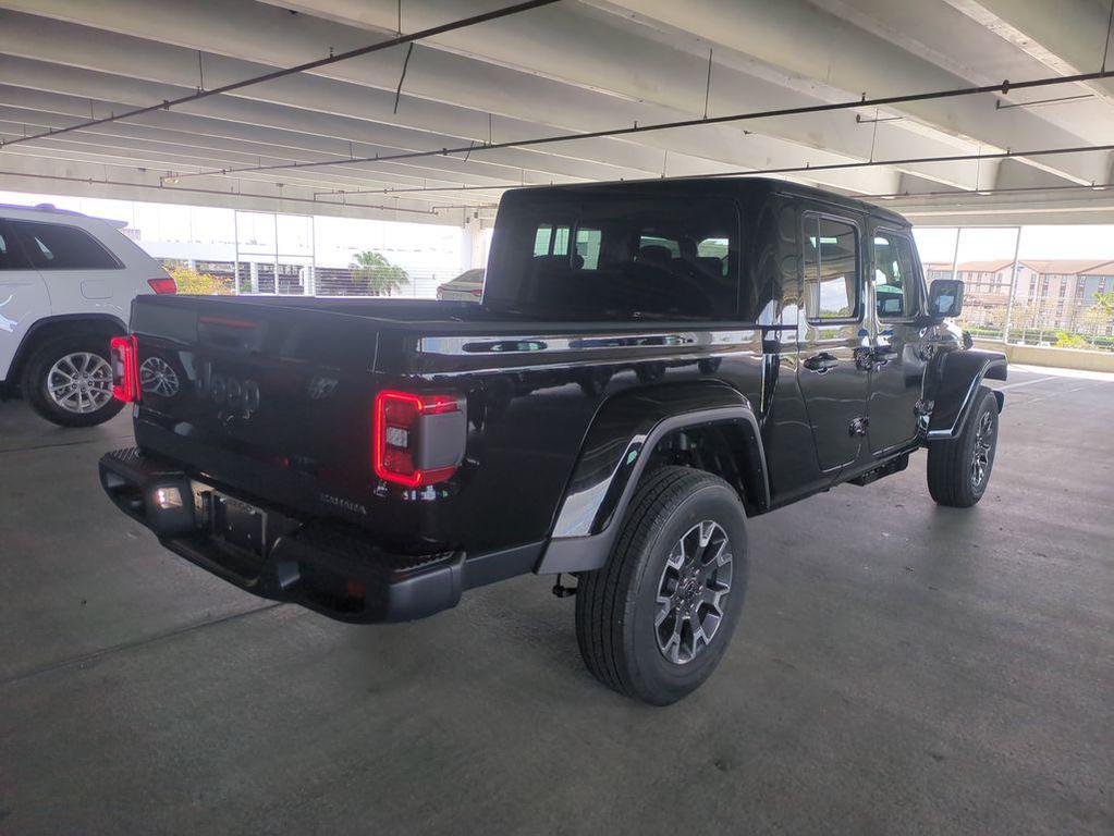 new 2026 Jeep Gladiator car, priced at $51,175