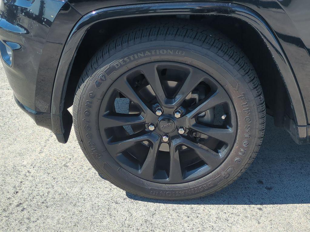 used 2018 Jeep Grand Cherokee car, priced at $11,154