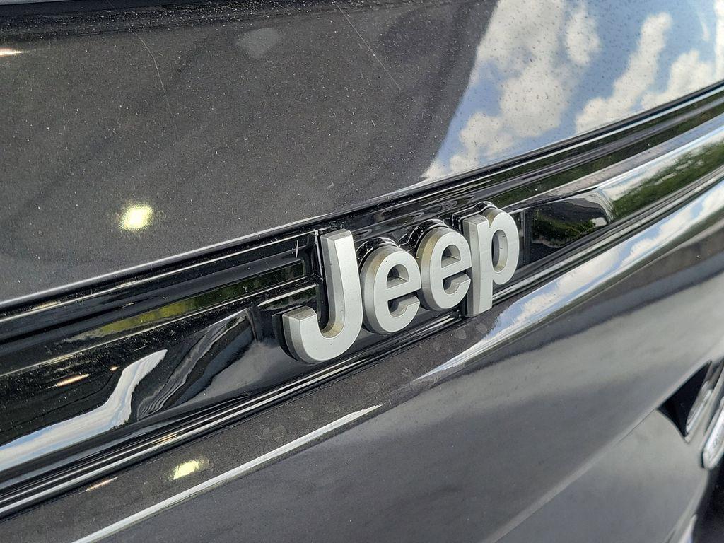 new 2025 Jeep Grand Cherokee car, priced at $56,478