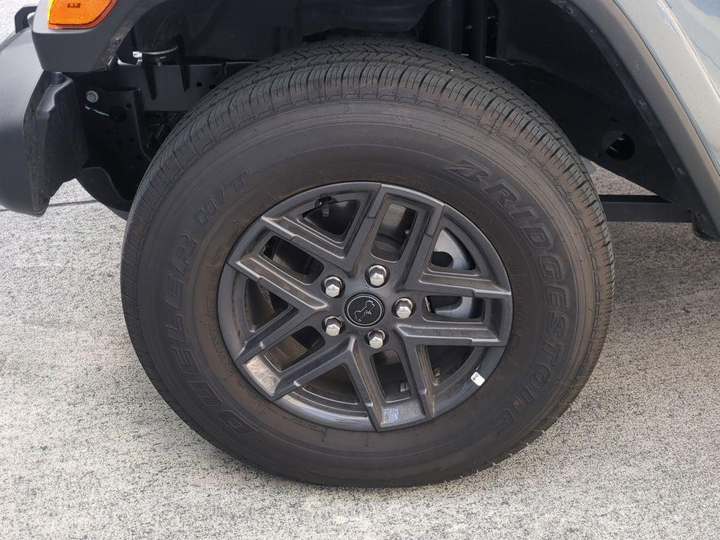 new 2025 Jeep Gladiator car, priced at $43,300