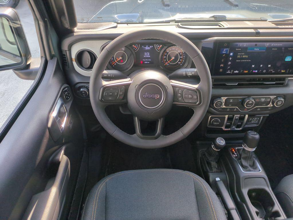 new 2025 Jeep Gladiator car, priced at $43,300