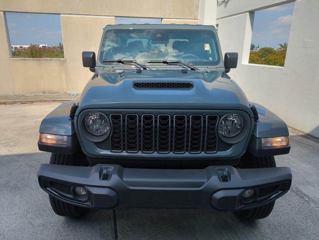 new 2025 Jeep Gladiator car, priced at $43,300