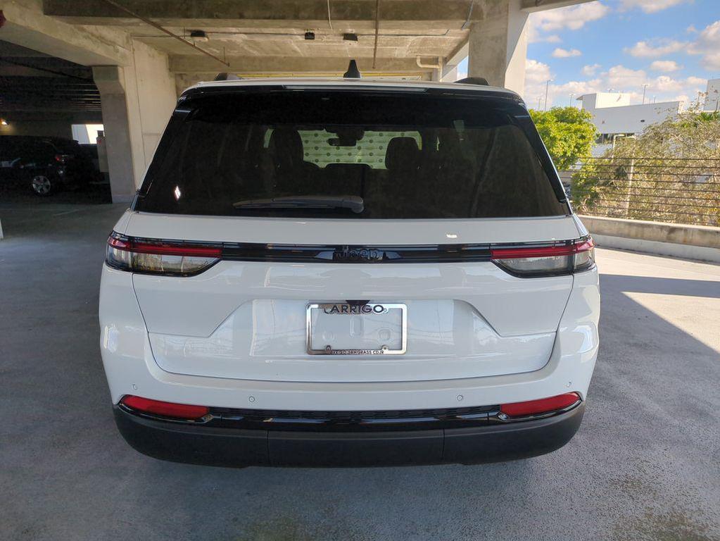 new 2025 Jeep Grand Cherokee car, priced at $29,407
