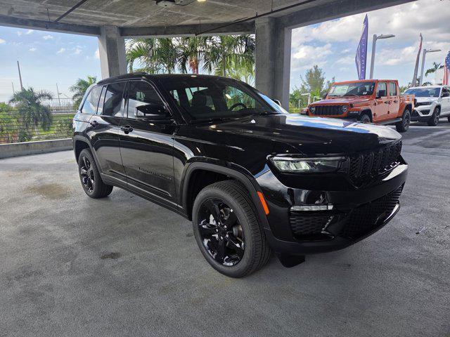 new 2025 Jeep Grand Cherokee car