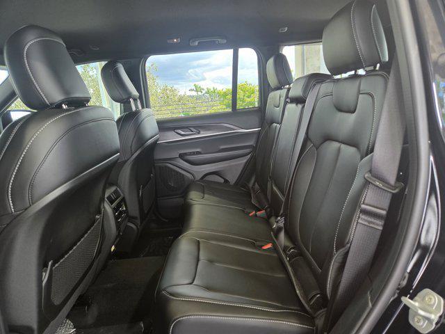 new 2025 Jeep Grand Cherokee car