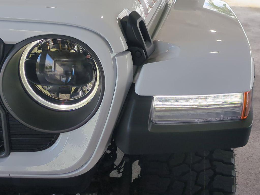 new 2026 Jeep Gladiator car, priced at $53,698