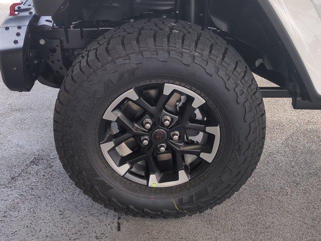 new 2026 Jeep Gladiator car, priced at $57,437