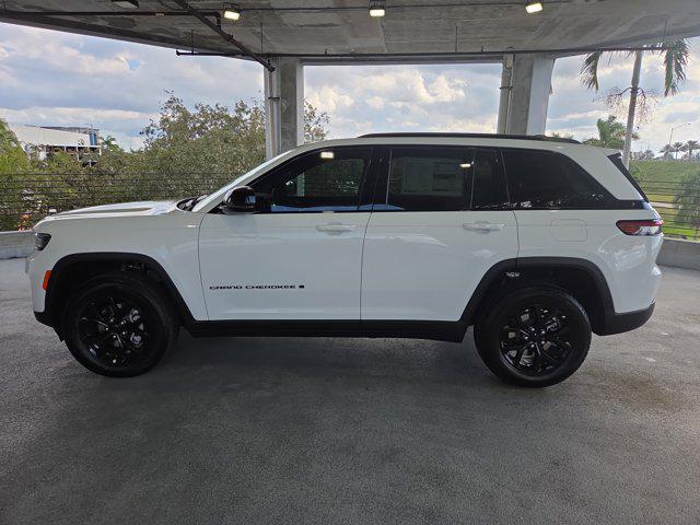 new 2025 Jeep Grand Cherokee car