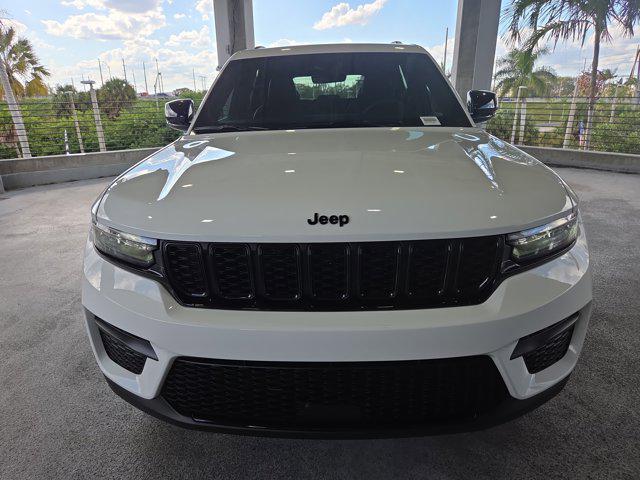 new 2025 Jeep Grand Cherokee car