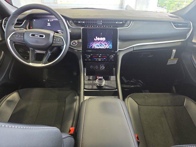 new 2025 Jeep Grand Cherokee car