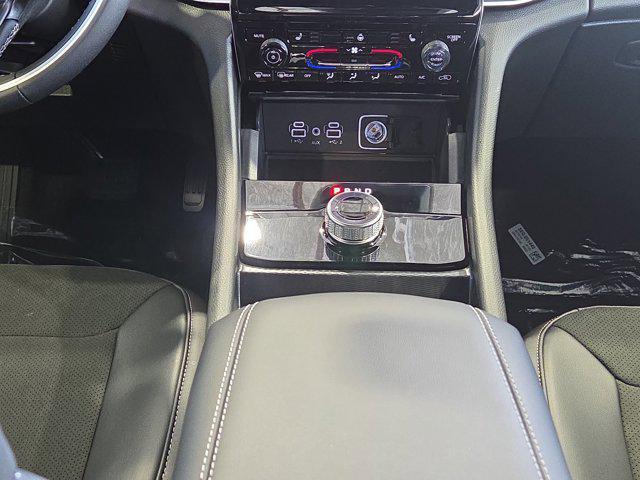 new 2025 Jeep Grand Cherokee car