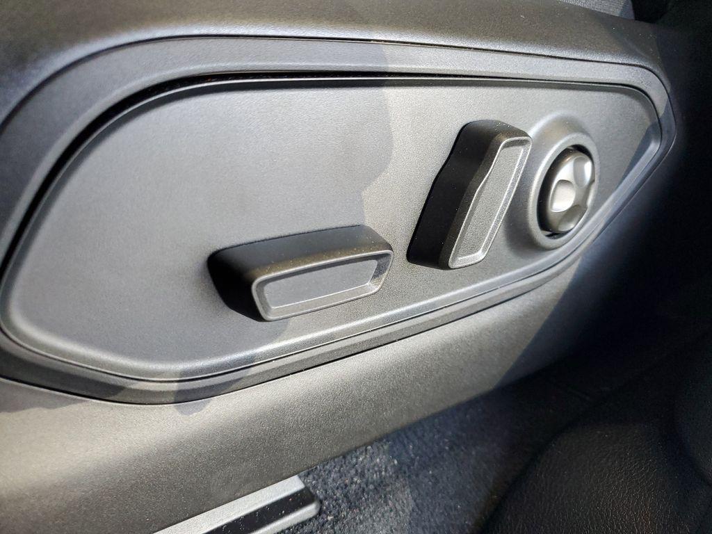 used 2025 Jeep Grand Cherokee car, priced at $42,555