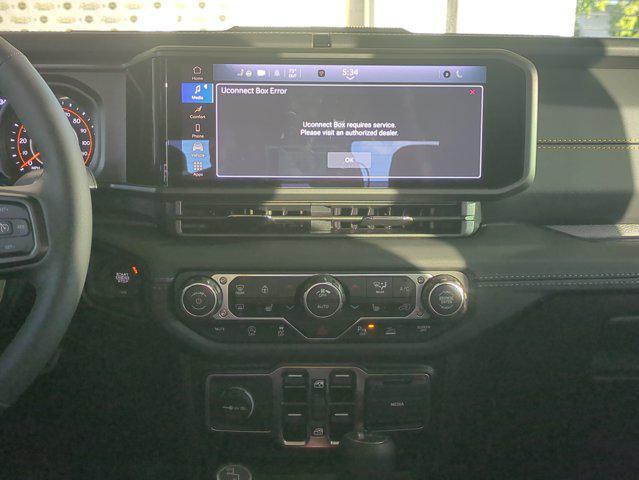 new 2025 Jeep Gladiator car