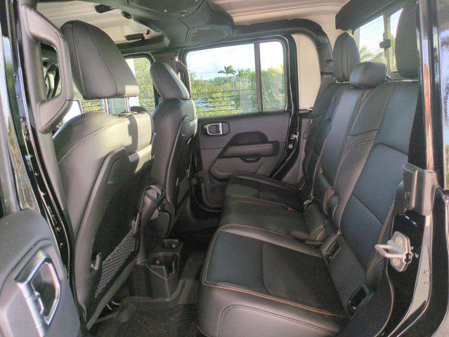 new 2025 Jeep Gladiator car