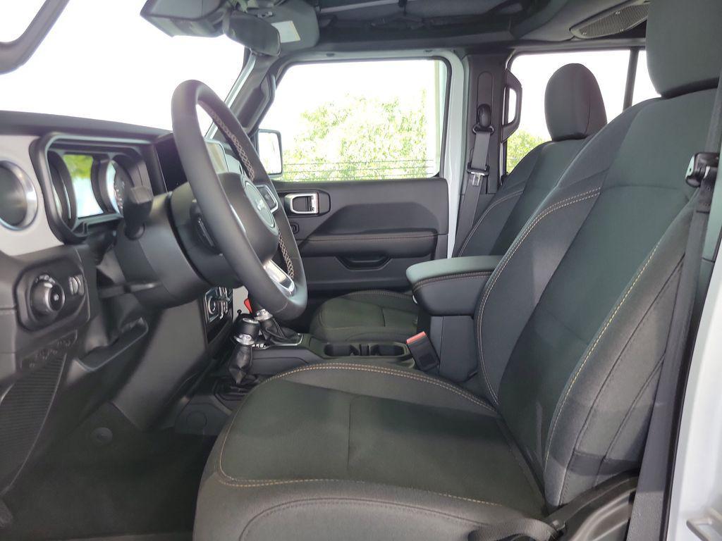 new 2025 Jeep Wrangler car, priced at $45,941