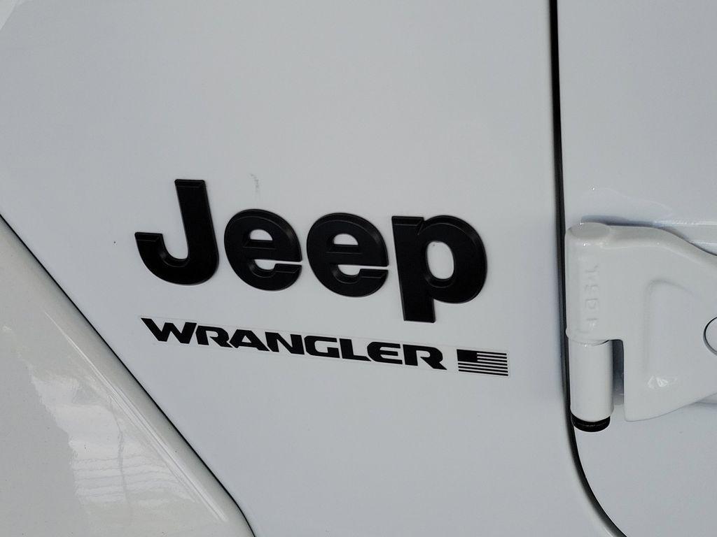 new 2025 Jeep Wrangler car, priced at $45,941