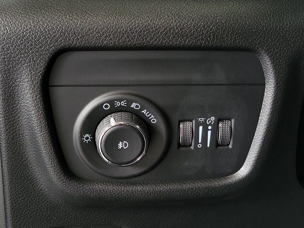new 2026 Jeep Grand Cherokee car, priced at $42,087