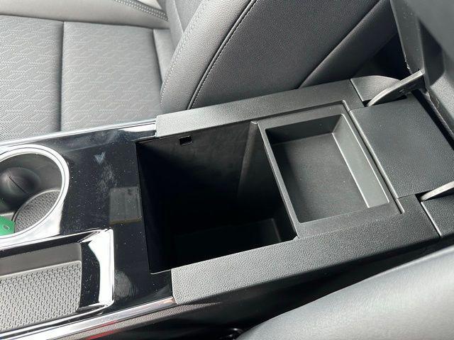 new 2026 Chevrolet Equinox car, priced at $33,195