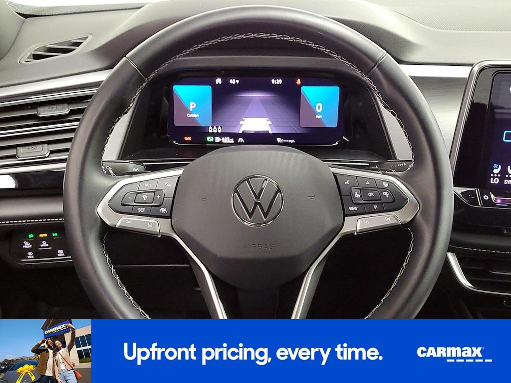 used 2025 Volkswagen Atlas Cross Sport car, priced at $30,998