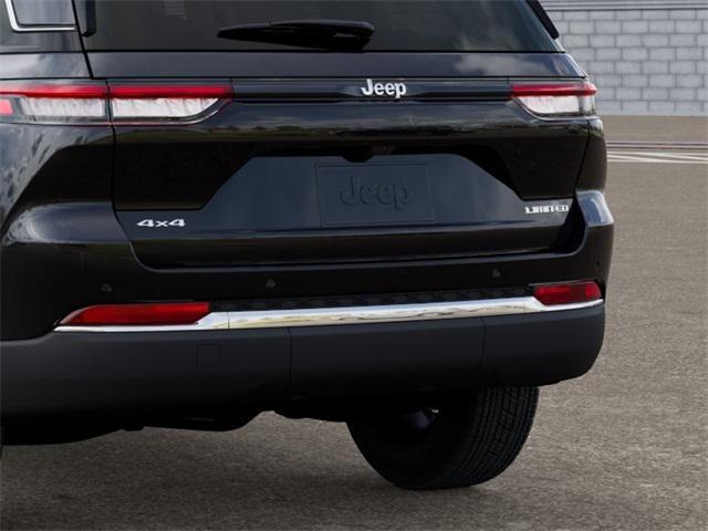 new 2025 Jeep Grand Cherokee car, priced at $45,654