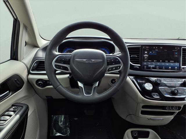 used 2023 Chrysler Pacifica car, priced at $25,900