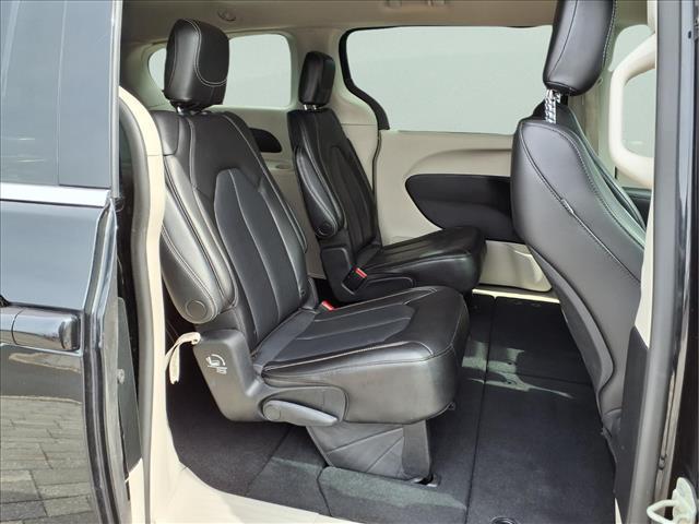 used 2023 Chrysler Pacifica car, priced at $25,900