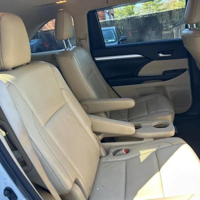used 2016 Toyota Highlander car, priced at $12,995